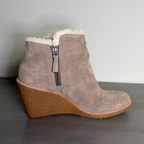 Cole Haan Michelle Faux Fur Lined Suede Wedge Ankle Boots Women’s 6.5B d42523 - Picture 5 of 13